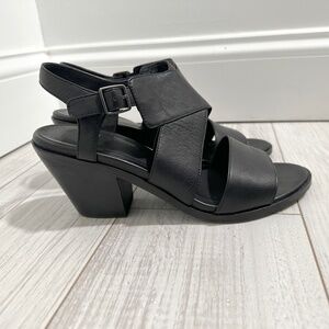 NWB Eileen Fisher Size 8.5 Carat Black Soft Leather Stacked Heel Sandals